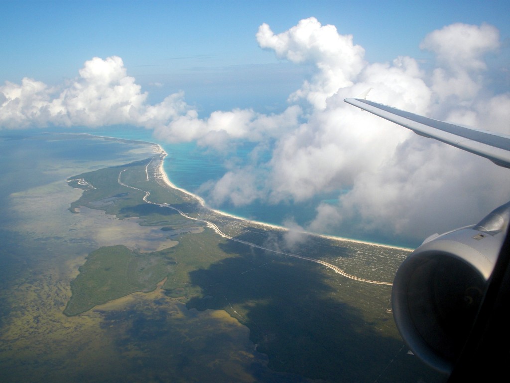 Vista do caribe da janela do avião