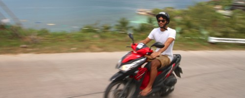 Andando de moto em Ko Phangan, Tailândia