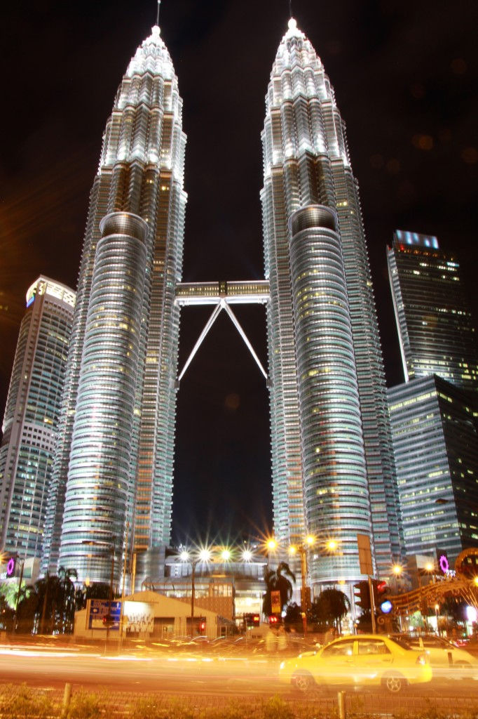 A única imagem que eu tinha da Malásia antes de visitá-la. As maiores torres gêmeas do mundo: Petronas Towers