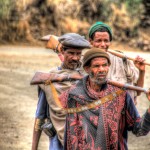 Uma aventura no interior da Etiópia: Um sorriso pode desarmar uma tribo?